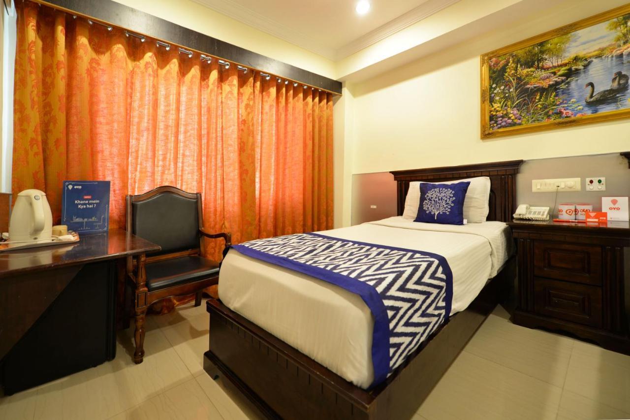 Capital O Hotel Central Park Near Birla Mandir Hajdarabad Zewnętrze zdjęcie